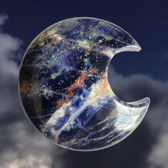 Sodalite Crystal Moon Carving (#4)‎ - Picture 1 of 10